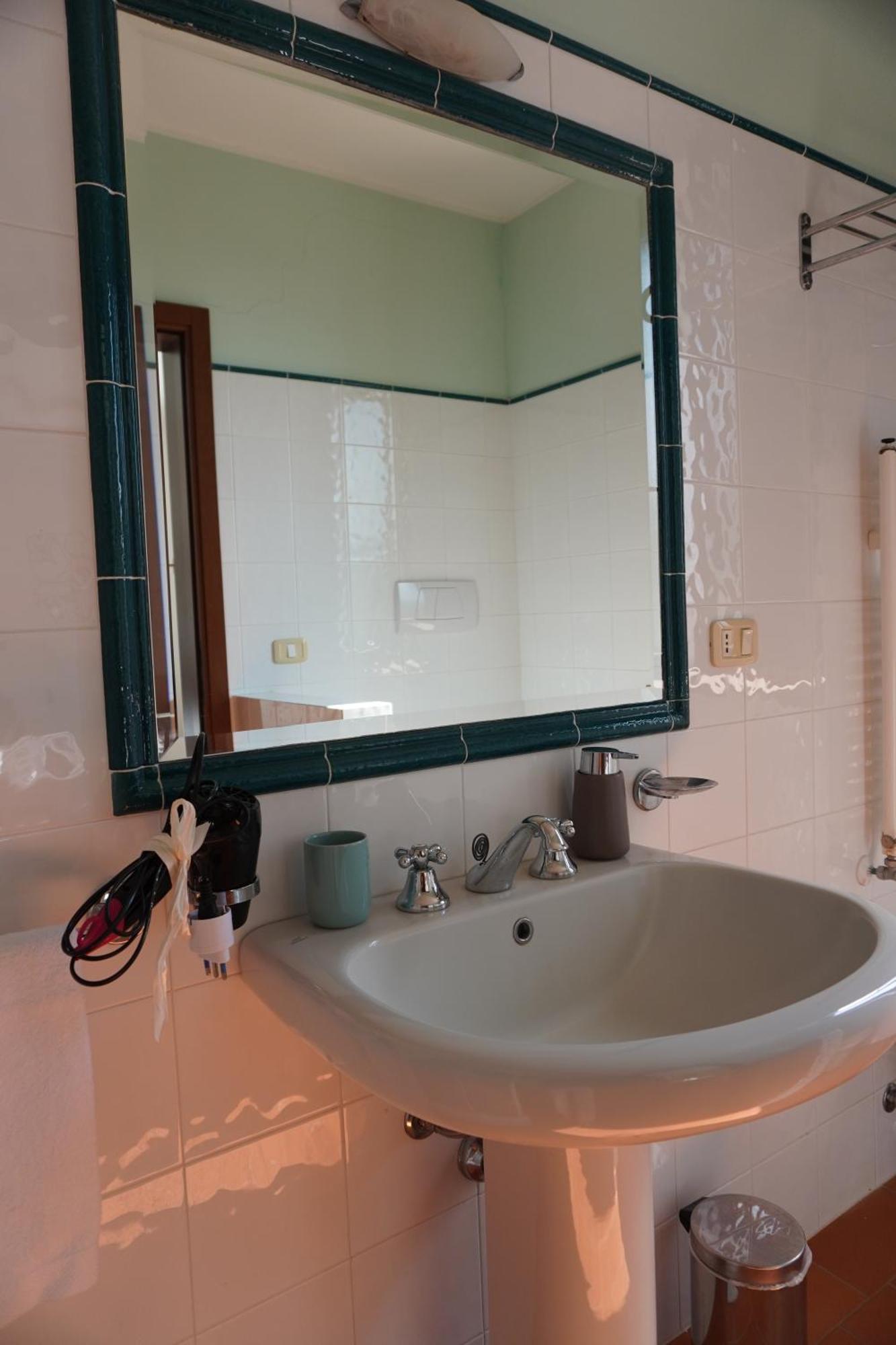 Agriturismo Podere Santa Virginia อัลบิเนีย ภายนอก รูปภาพ